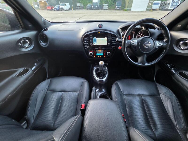 2019 Nissan Juke 1.6 Tekna Euro 6 5dr interior or exterior view