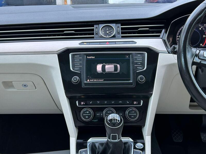 2017 Volkswagen Passat - AutoTrader Import
