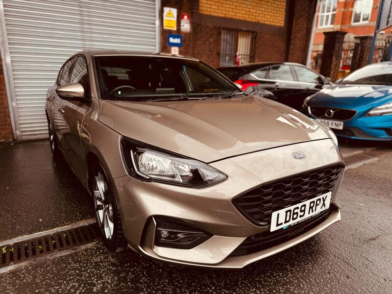 Ford Focus 1.0T EcoBoost ST-Line Euro 6 (s/s) 5dr