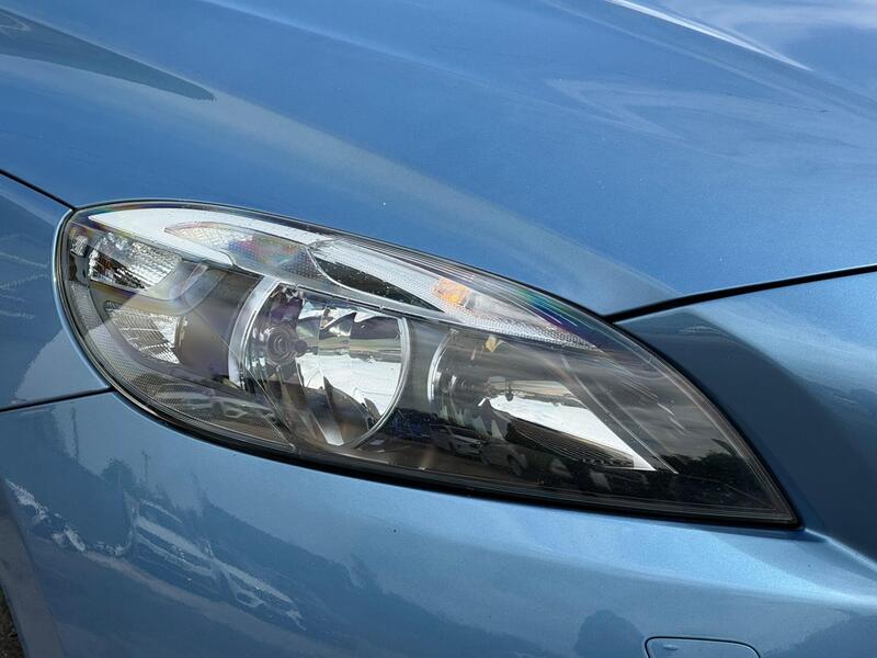 2016 Volvo V40 - AutoTrader Import