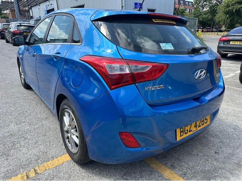 i30