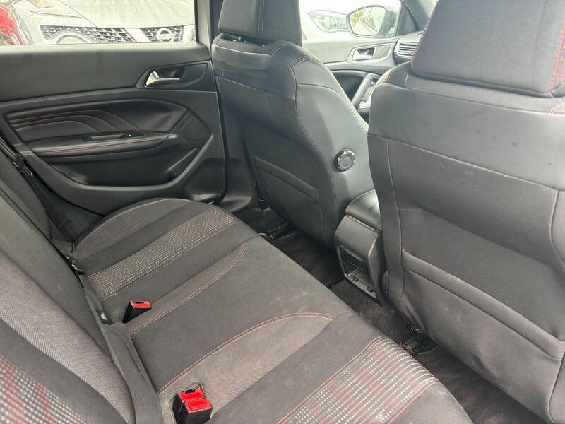 2016 Peugeot 308 - exterior