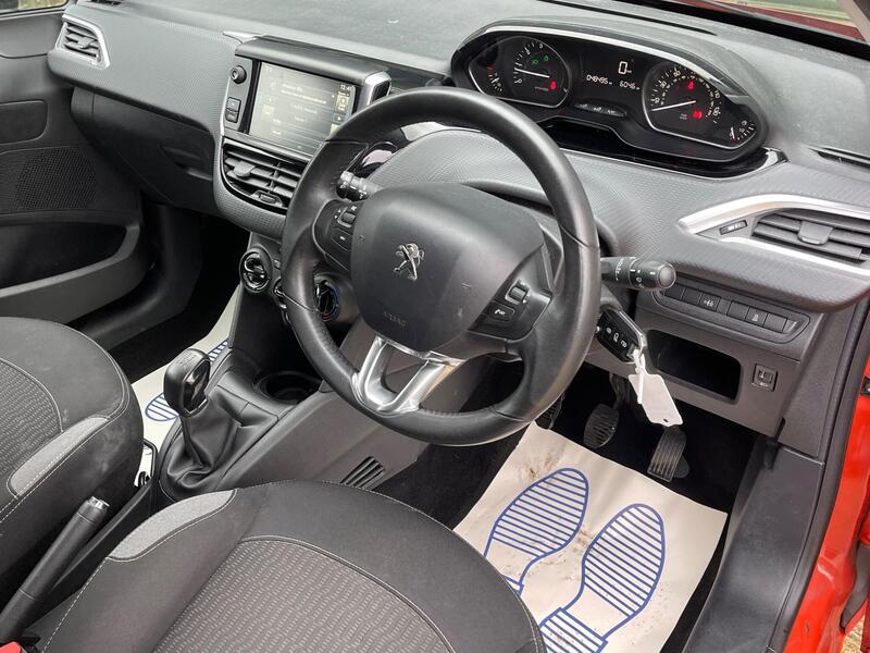 2016 Peugeot 208 1.2 PureTech XS White Euro 6 5dr interior or exterior view