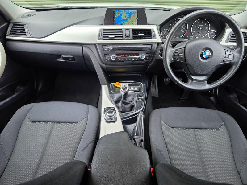 2014 BMW 3 Series 2.0 320d ED EfficientDynamics Euro 5 (s/s) 4dr interior or exterior view