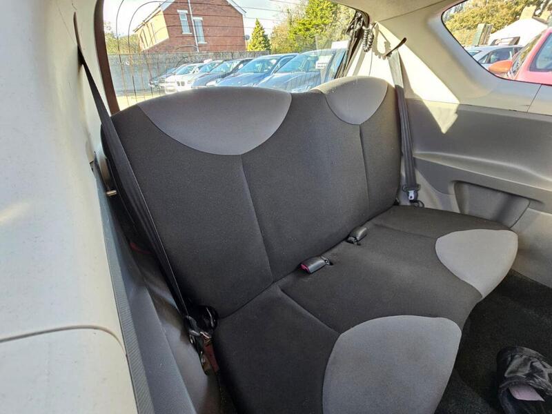 RED 2010 Peugeot 107 - AutoTrader Import