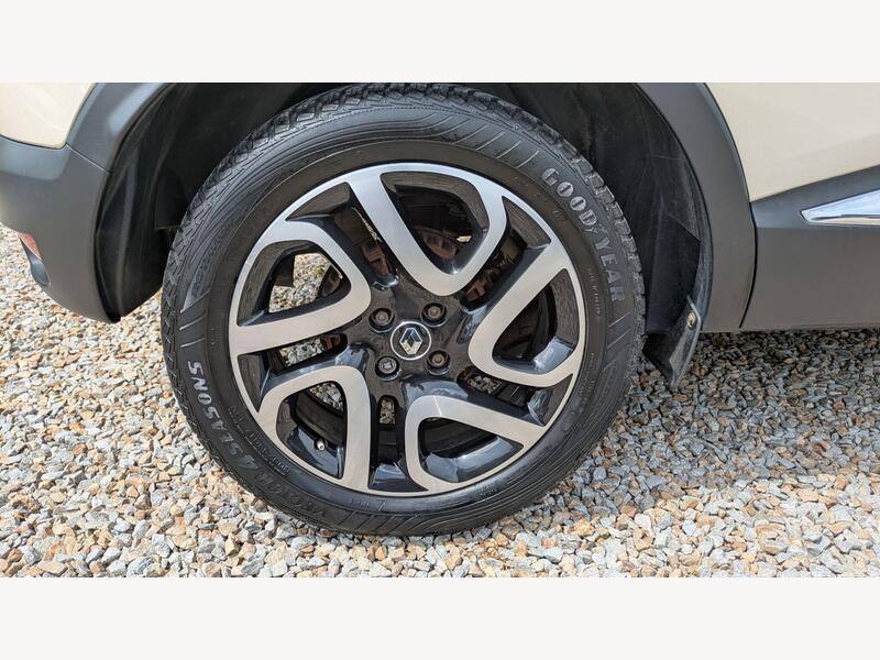 2016 Renault Captur - AutoTrader Import