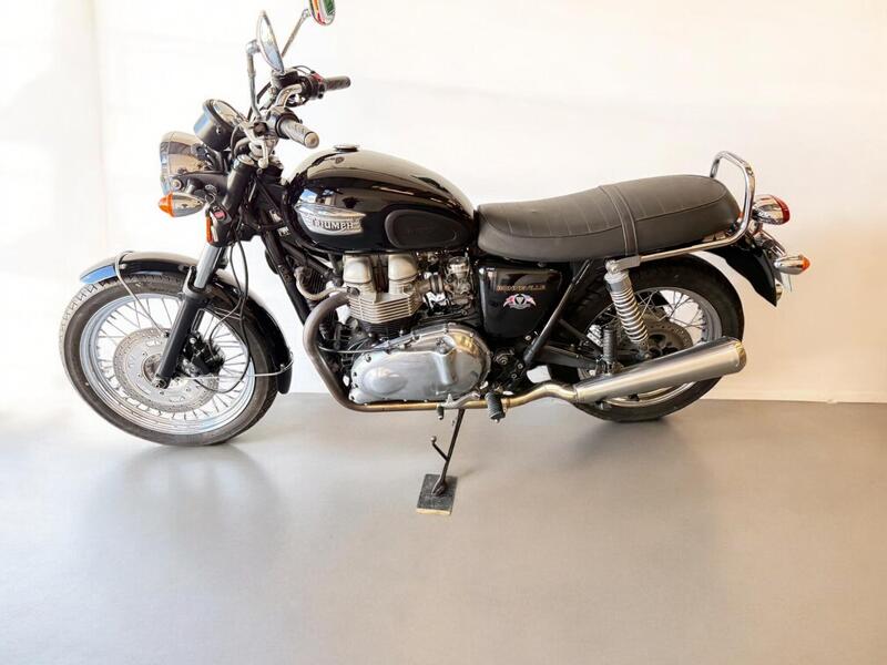 2002 Triumph Bonneville 790 - AutoTrader Import