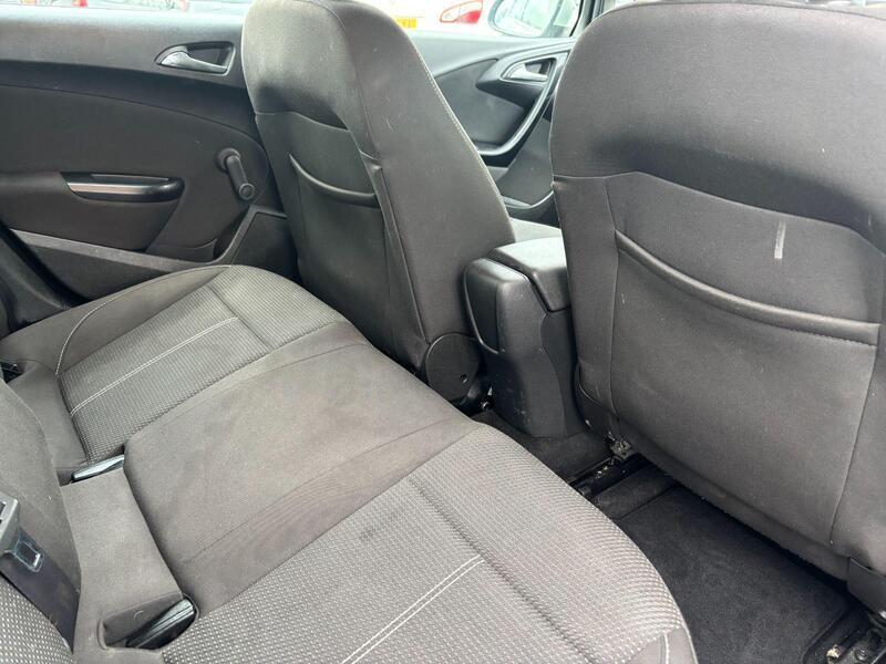 2015 Vauxhall Astra - exterior