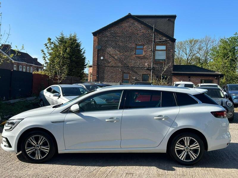 2021 Renault Megane - AutoTrader Import
