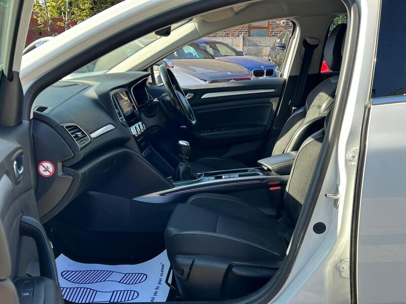 2021 Renault Megane - AutoTrader Import