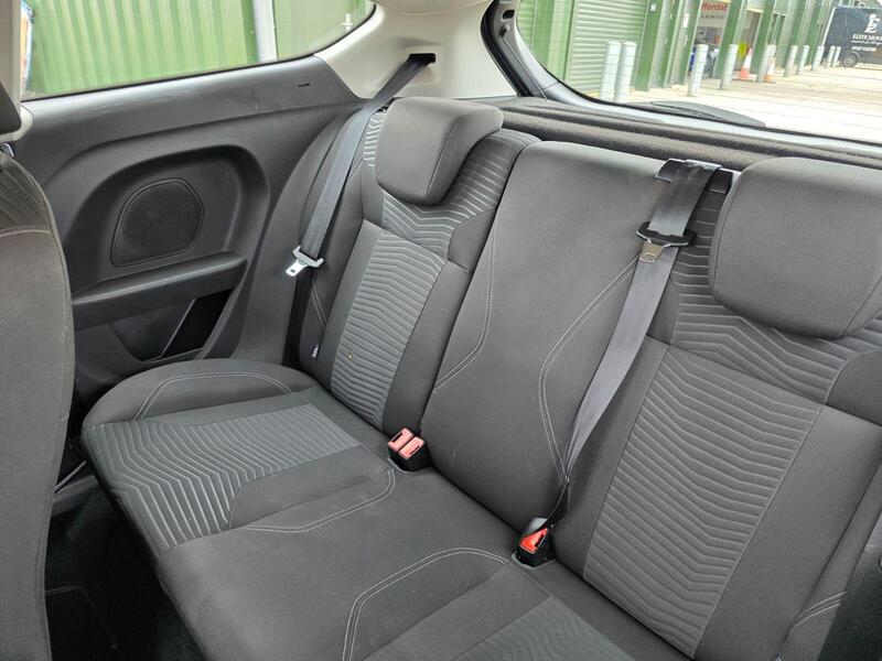 Ford Fiesta 1.0T EcoBoost Zetec Euro 5 (s/s) 3dr 2015 — view 27