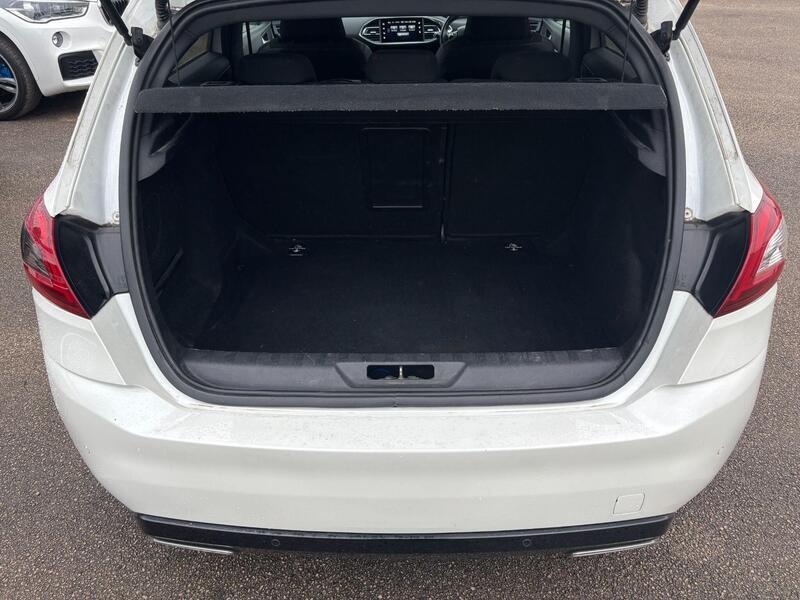 2016 Peugeot 308 - exterior