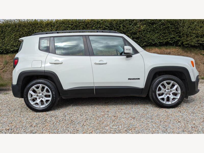 WHITE 2016 Jeep Renegade - AutoTrader Import