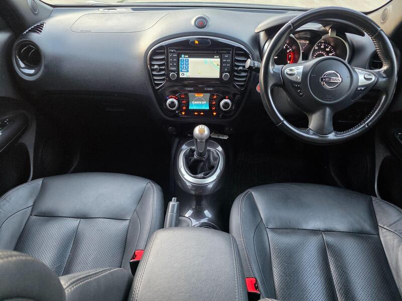 2019 Nissan Juke 1.6 Tekna Euro 6 5dr interior or exterior view