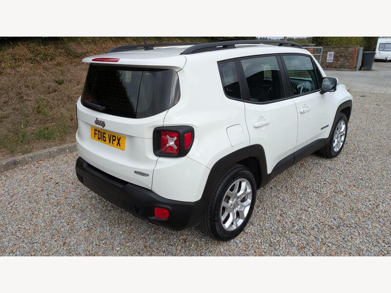 WHITE 2016 Jeep Renegade - AutoTrader Import
