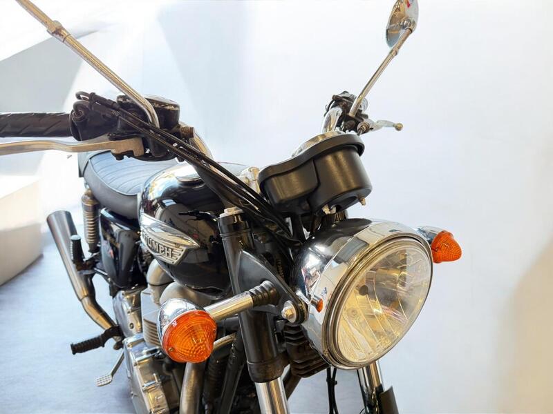 2002 Triumph Bonneville 790 - AutoTrader Import