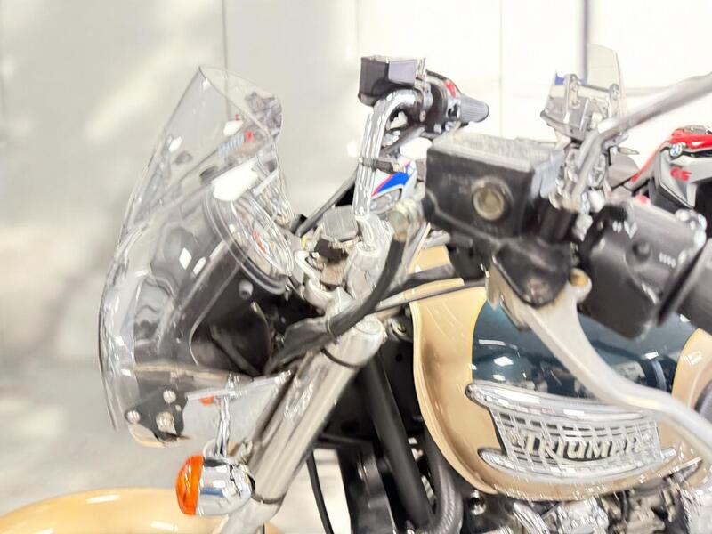 2001 Triumph Thunderbird 900 - AutoTrader Import