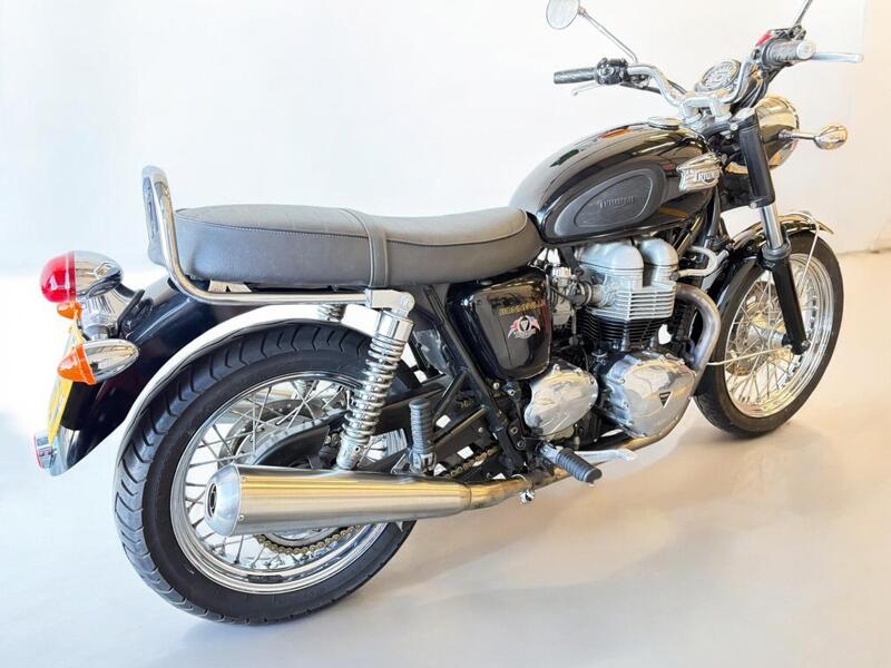 2002 Triumph Bonneville 790 - AutoTrader Import
