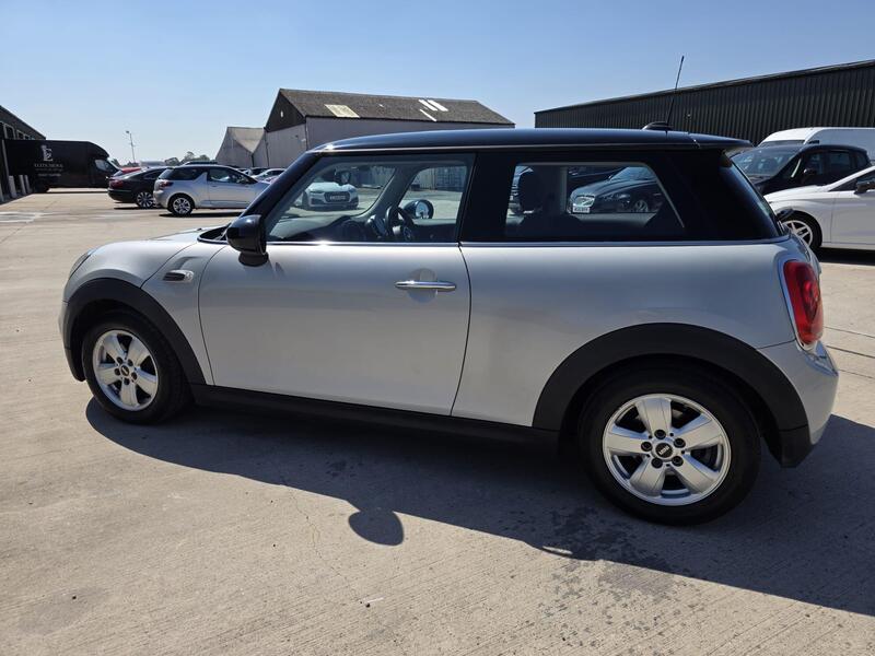 MINI Hatch 1.5 Cooper Euro 6 (s/s) 3dr 2014 — view 15