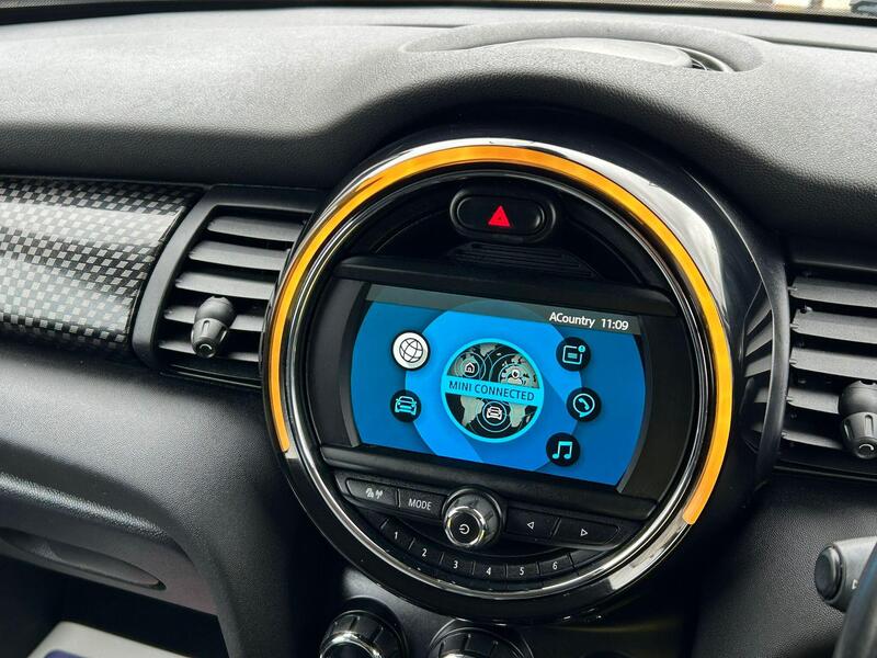 2019 MINI Hatch - AutoTrader Import