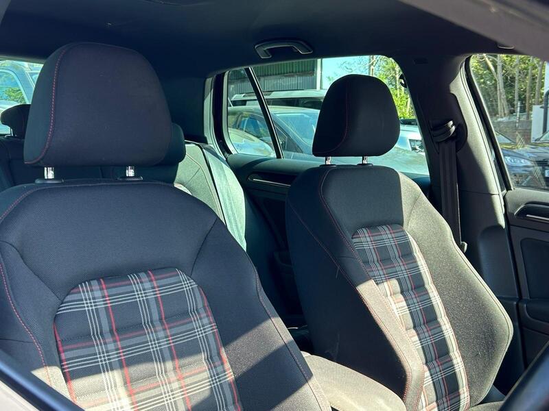 2016 Volkswagen Golf - AutoTrader Import