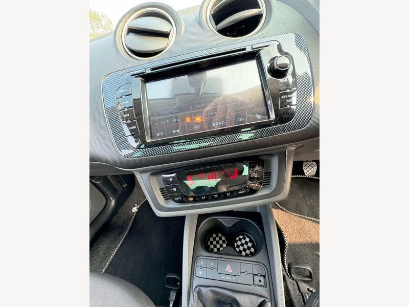 RED 2011 SEAT IBIZA - AutoTrader Import