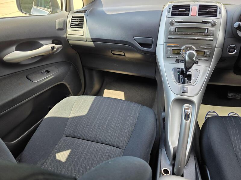 2007 Toyota Auris 1.6 T Spirit Multimode 5dr interior or exterior view