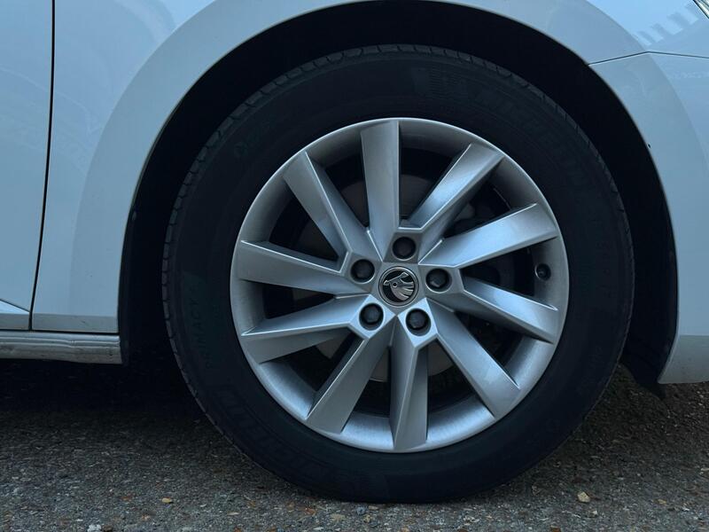 2024 Skoda Superb - AutoTrader Import