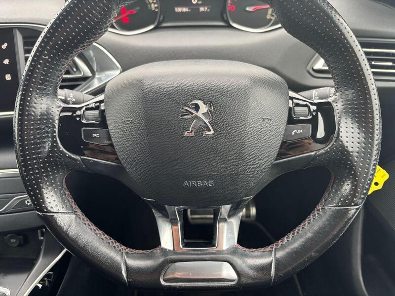 2016 Peugeot 308 - exterior