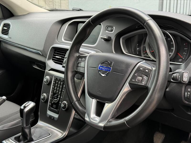 2016 Volvo V40 - AutoTrader Import
