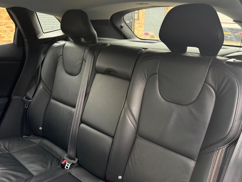 2013 Volvo V40 Cross Country - AutoTrader Import