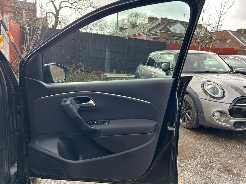 2016 Volkswagen Polo - AutoTrader Import