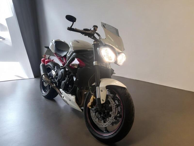 2017 Triumph Street Triple 675 - AutoTrader Import