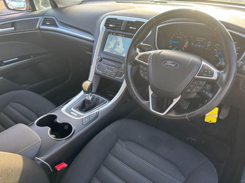 Black 2017 Ford Mondeo - exterior