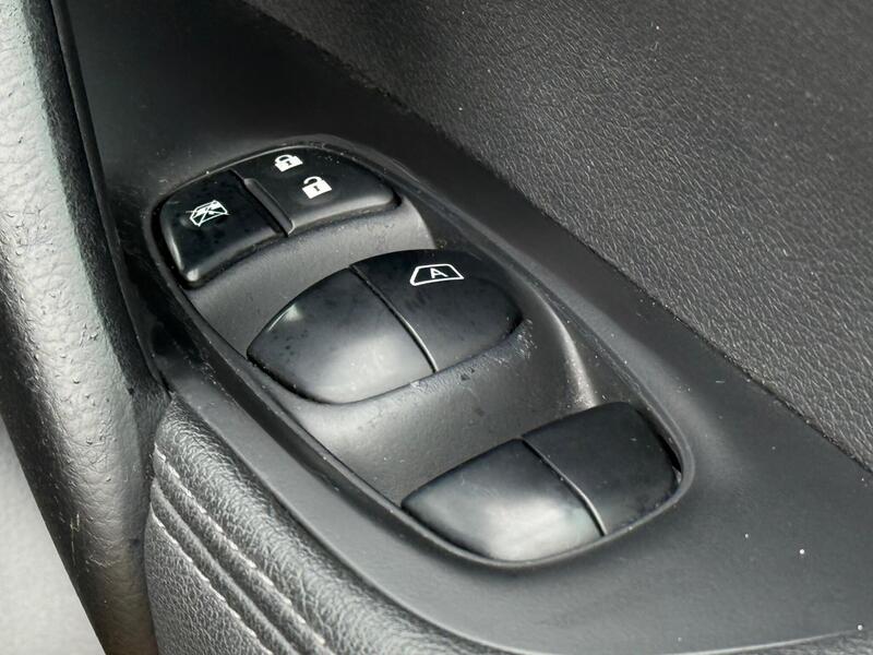 2014 Nissan Qashqai - AutoTrader Import