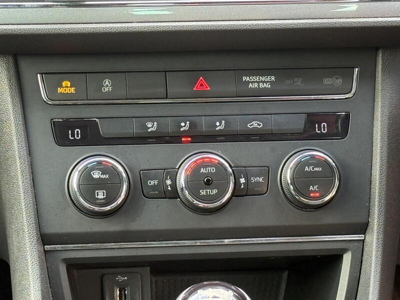 White 2017 SEAT Leon - AutoTrader Import