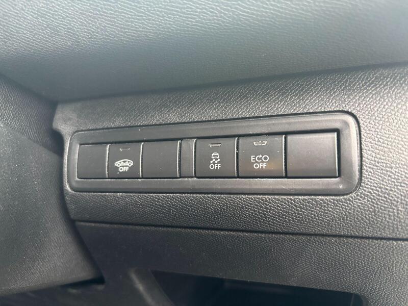 2016 Peugeot 308 - exterior