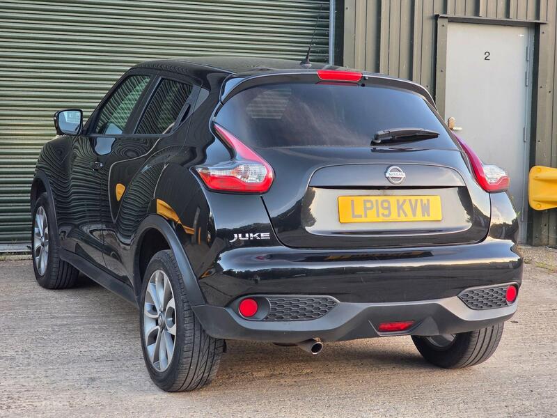2019 Nissan Juke 1.6 Tekna Euro 6 5dr interior or exterior view