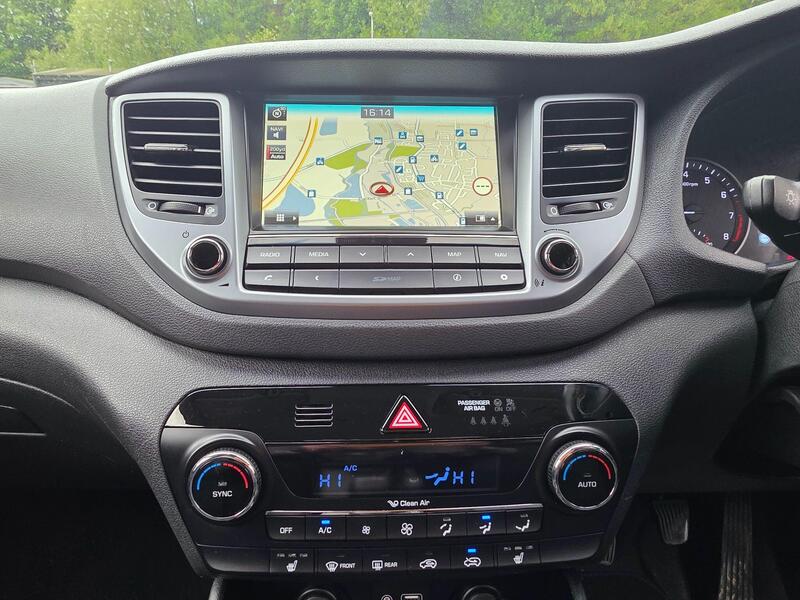 2015 Hyundai TUCSON 1.6 GDi Blue Drive SE Nav Euro 6 (s/s) 5dr interior or exterior view