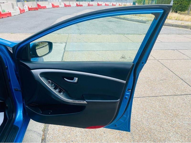 i30