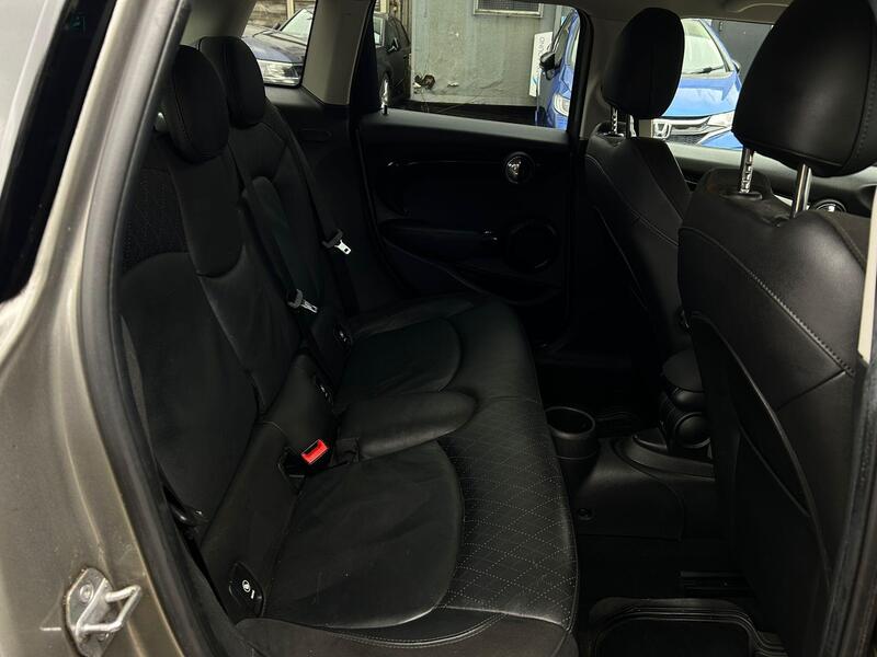 2019 MINI Hatch - AutoTrader Import