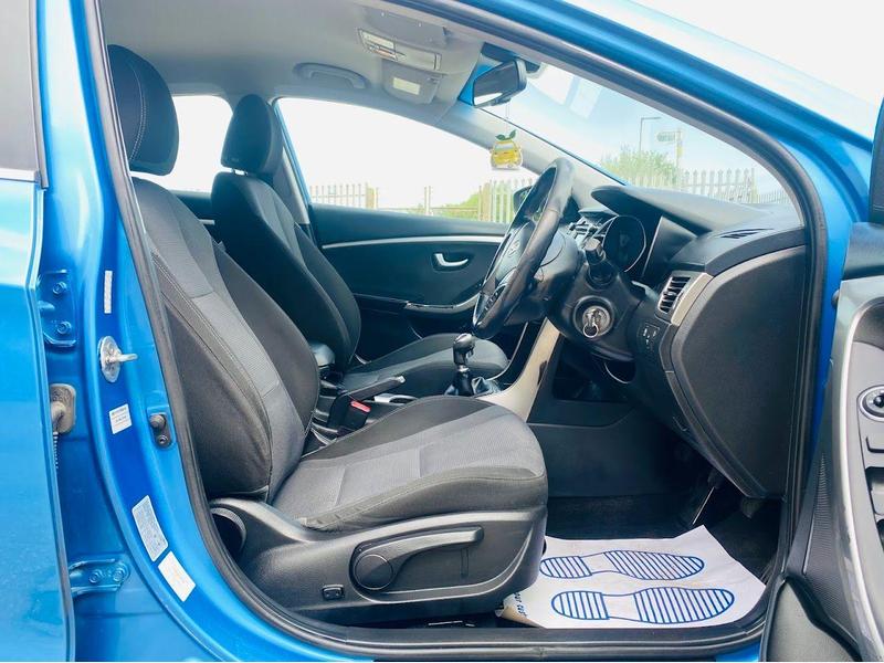 i30