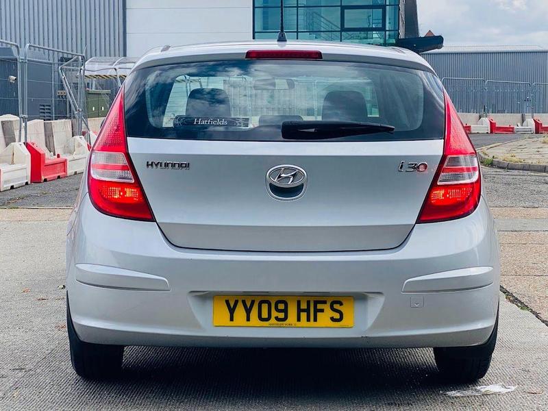 i30