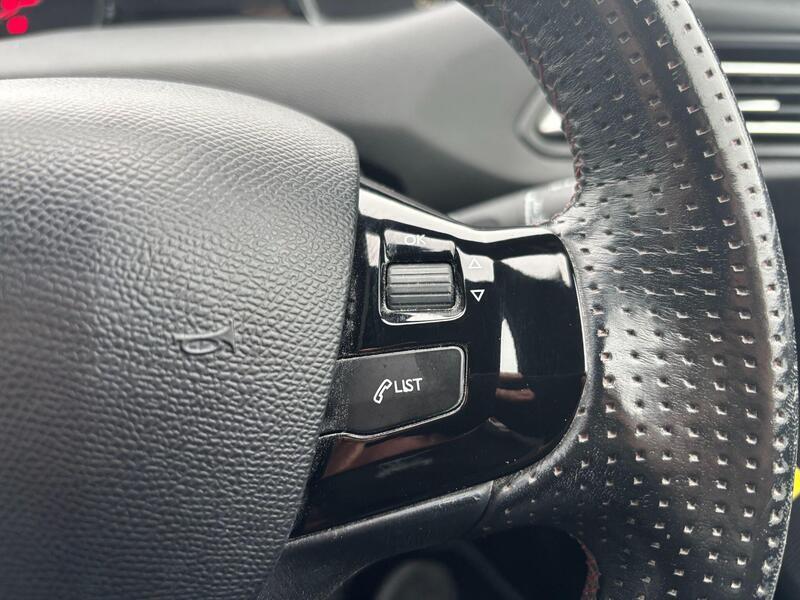 2016 Peugeot 308 - exterior