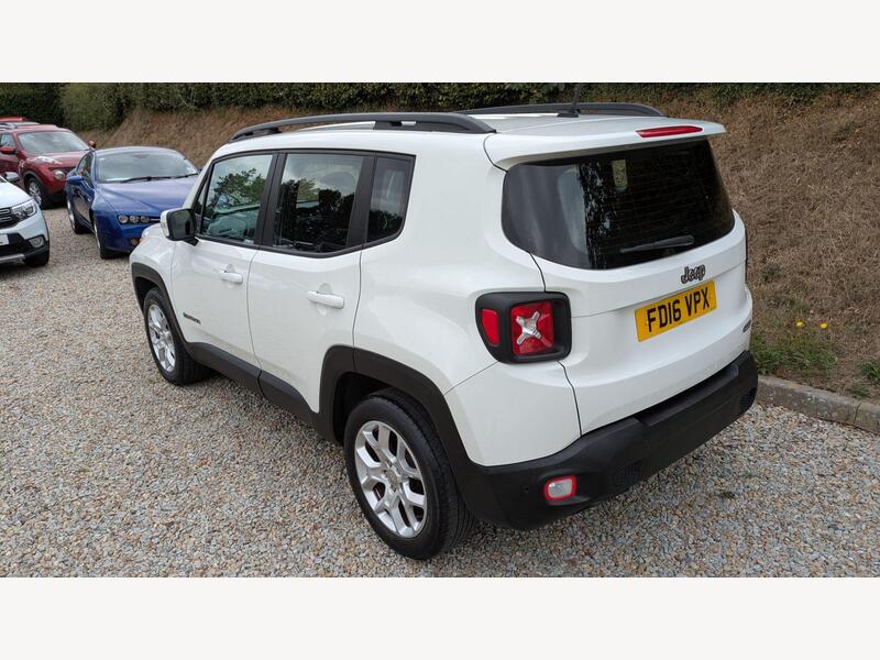 WHITE 2016 Jeep Renegade - AutoTrader Import
