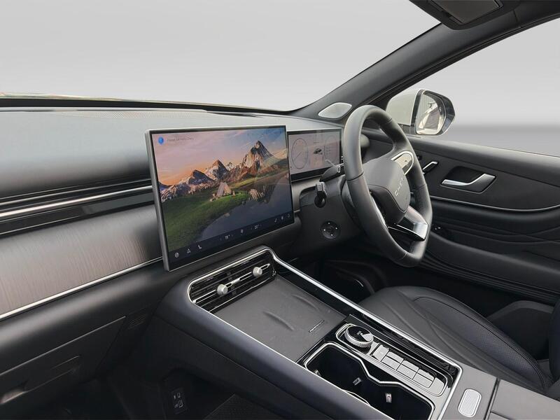 Chery Tiggo 9 1.5T 34.46kWh Summit DHT3 4WD Euro 6 (s/s) 5dr — photo 9