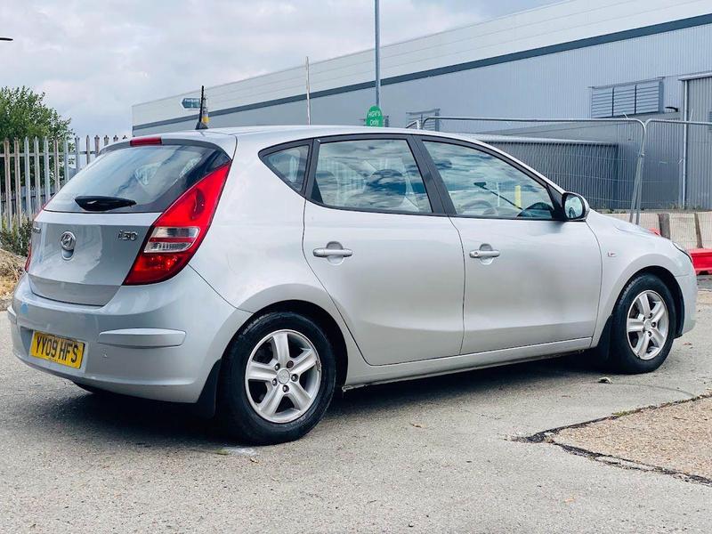 i30