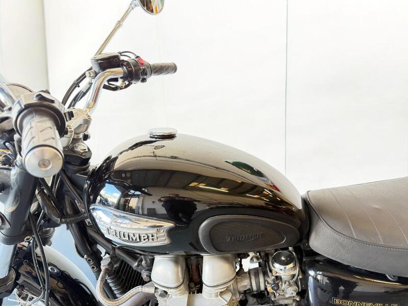 2002 Triumph Bonneville 790 - AutoTrader Import