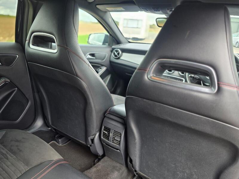 Mercedes-Benz GLA 2.1 GLA200d AMG Line Euro 6 (s/s) 5dr 2017 — view 38