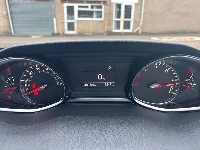 2016 Peugeot 308 - exterior